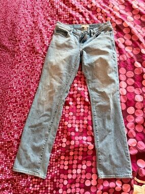 Lucky Brand Light Blue Mid Rise Straight Jeans size 6/28